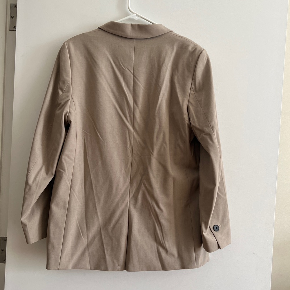 Medium tan blazer - Picture 5 of 9